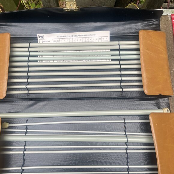 Vintage Aero Knitting Needles Lot With Case - Picture 2 of 8